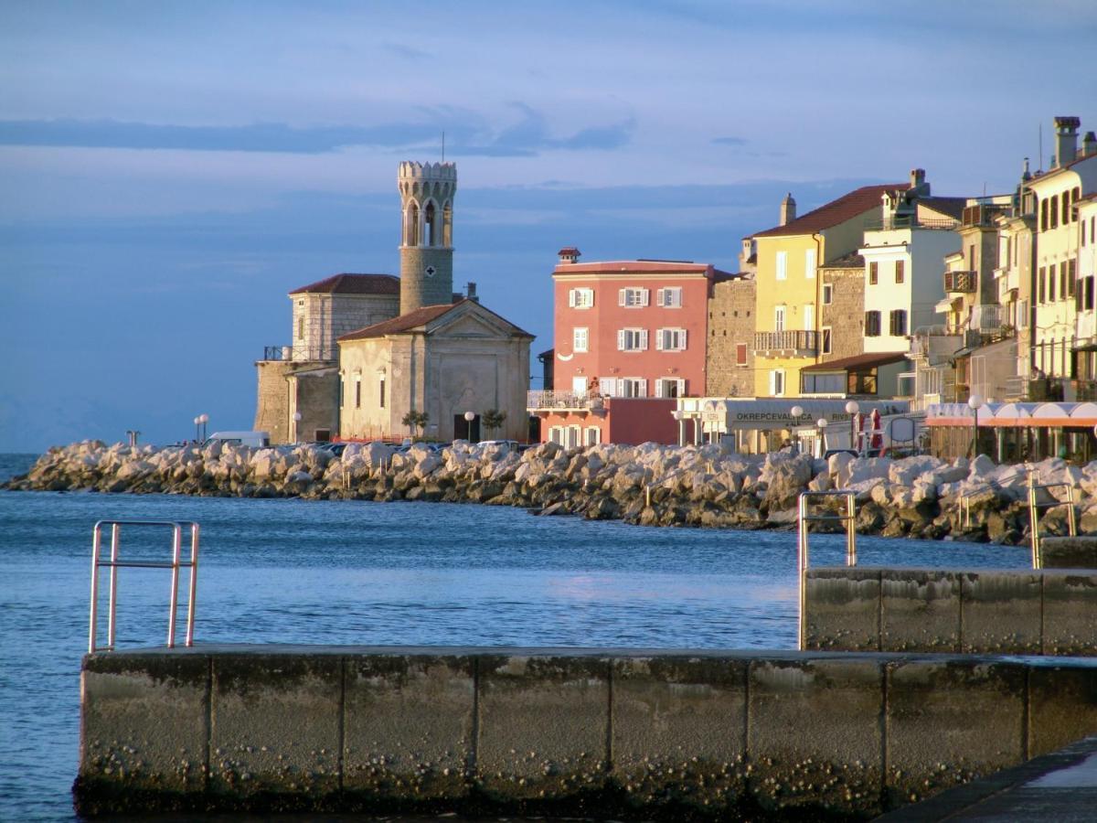 Warm And Comfy Piran Apartment With Parking! Buitenkant foto