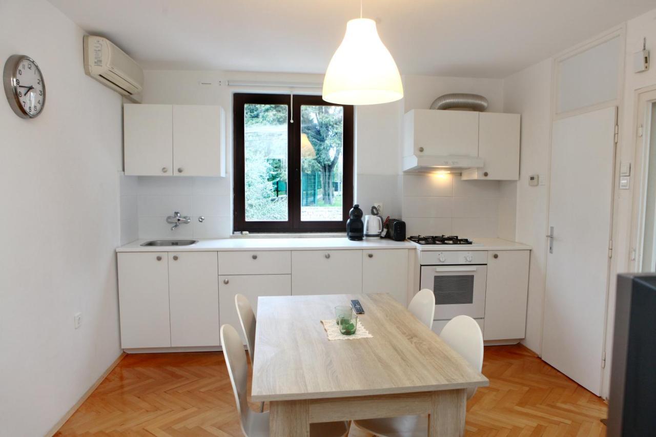 Warm And Comfy Piran Apartment With Parking! Buitenkant foto